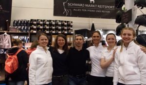 Schwarz-Markt auf der HansePferd 2018. Das Reitsport SPC-Team zu Besuch.